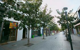 Classic 2 Bedroom Apartment Next To Metro - Marousi